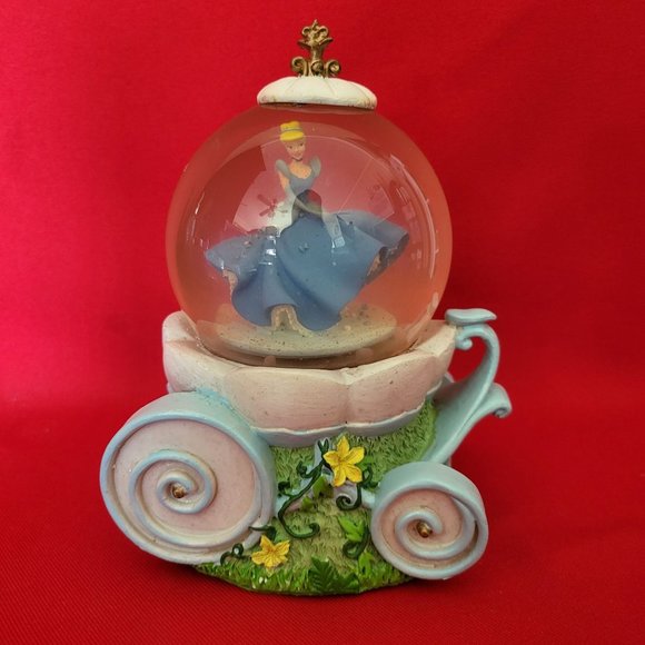Disney Princess Cinderella Musical Snow Globe Motion Waterball - Picture 4 of 15